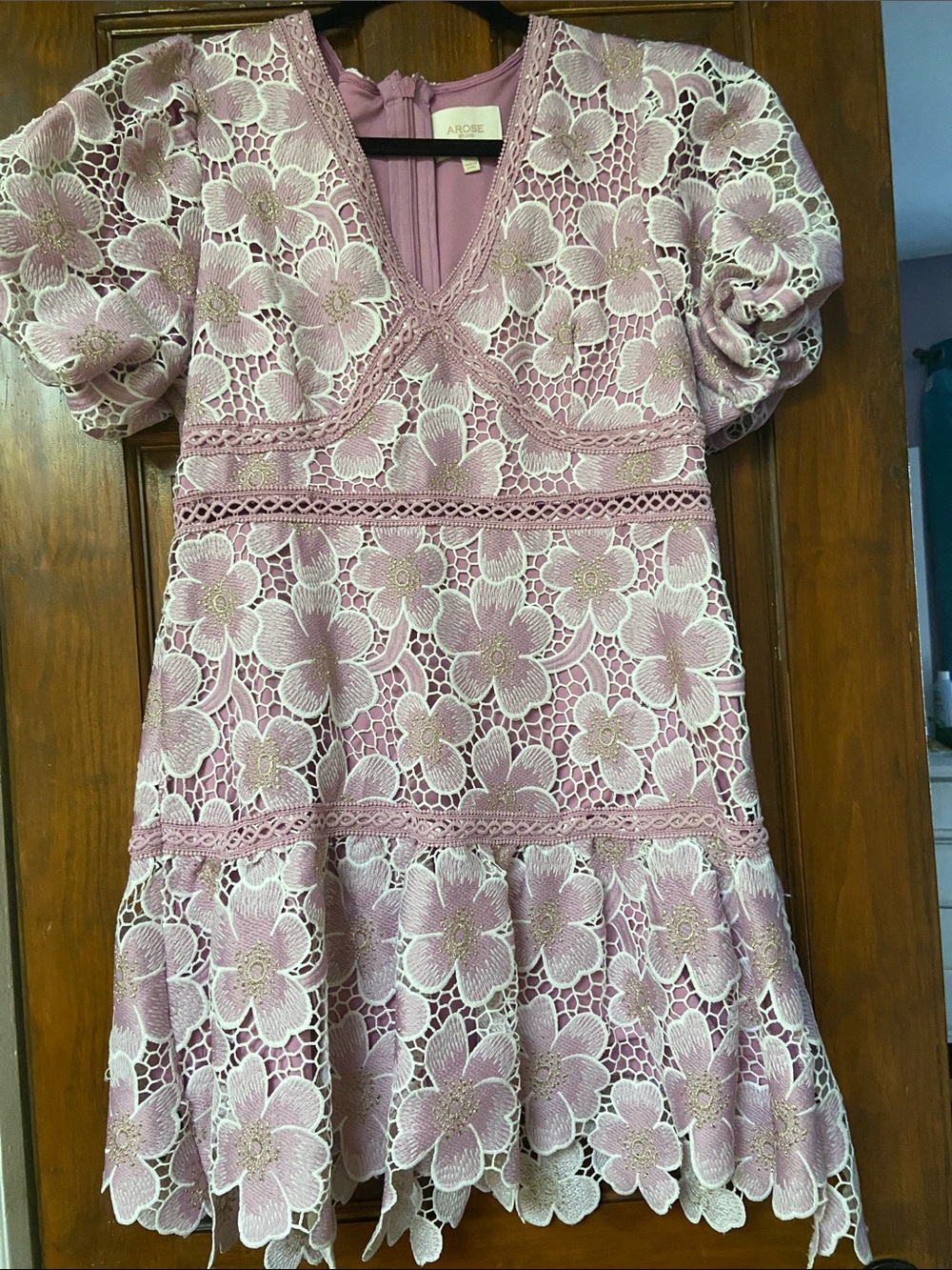 Lace Floral V-Neck Puff Sleeve Dress in Dusty Pink. Petite size XL